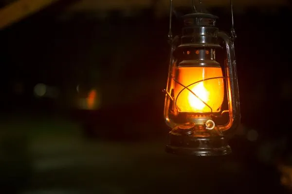 Gas Lantern Routine Cannabis Guide: Pros, Cons & Light Schedule