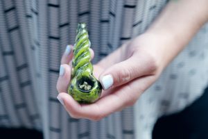 glass smoking pipes and bowls